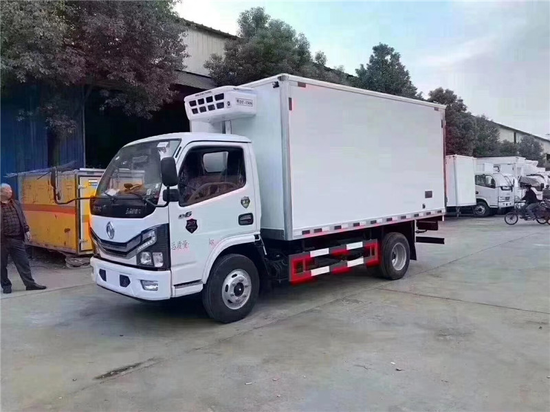 東風(fēng)多利卡D6冷藏車