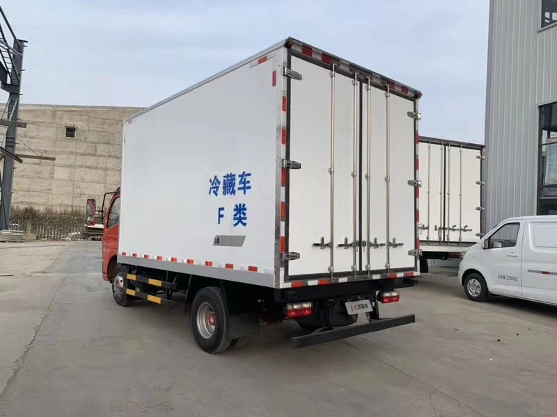 東風凱普特4.2米冷藏車